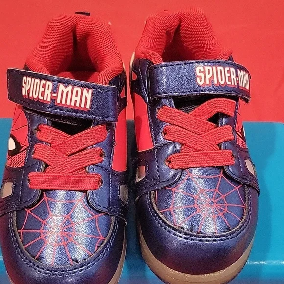 Spider-Man Kids Shoes - Blue and Red- Light Up - Picture 3 of 5